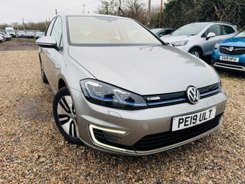 Volkswagen e-Golf 35.8kWh e-Golf Auto 5dr