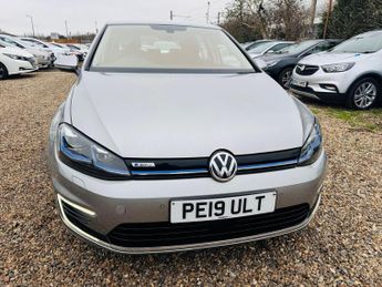 Volkswagen e-Golf 35.8kWh e-Golf Auto 5dr