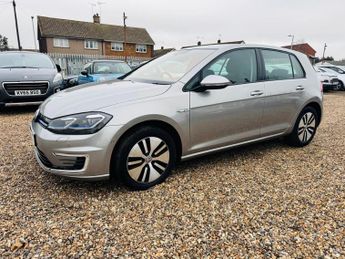 Volkswagen e-Golf 35.8kWh e-Golf Auto 5dr