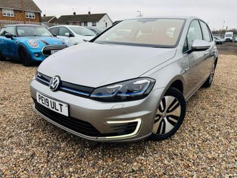 Volkswagen e-Golf 35.8kWh e-Golf Auto 5dr