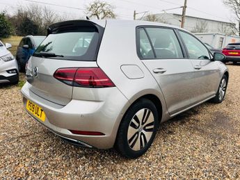 Volkswagen e-Golf 35.8kWh e-Golf Auto 5dr