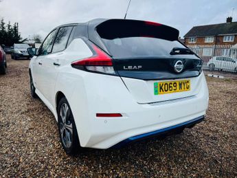 Nissan Leaf 40kWh N-Connecta Auto 5dr