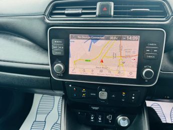 Nissan Leaf 40kWh N-Connecta Auto 5dr