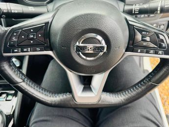 Nissan Leaf 40kWh N-Connecta Auto 5dr