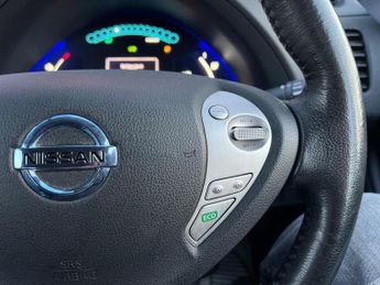 Nissan Leaf 24kWh Tekna Auto 5dr