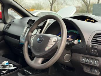 Nissan Leaf 24kWh Acenta Auto 5dr