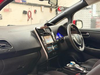 Nissan Leaf 24kWh Acenta Auto 5dr