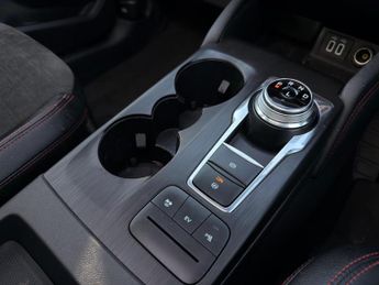 Ford Kuga 2.5 Duratec 14.4kWh ST-Line X Edition CVT Euro 6 (s/s) 5dr