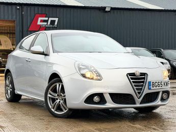 Alfa Romeo Giulietta 1.6 JTDM-2 Exclusive Euro 6 (s/s) 5dr