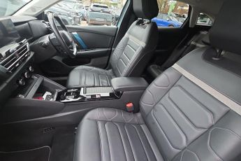 Citroen e-C4 50kWh Shine Plus Auto 5dr (7.4kW Charger)