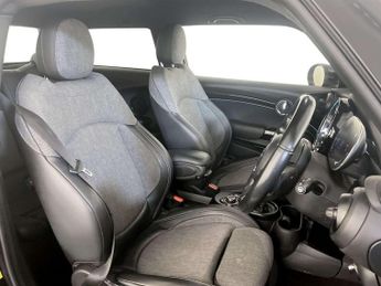 MINI Electric Hatch Cooper SE 32.6kWh Level 2 Hatchback 3dr Electric Auto (184 ps)