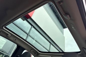 Nissan Qashqai 1.3 DIG-T (158ps) Acenta Premium [Glass Roof]