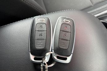 Nissan Qashqai 1.3 DIG-T (158ps) Acenta Premium [Glass Roof]