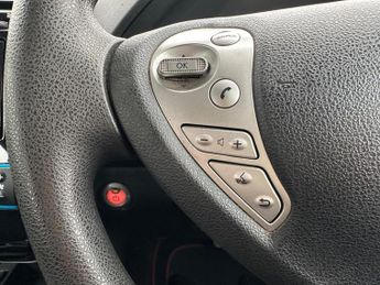 Nissan Leaf 24kWh Acenta Auto 5dr