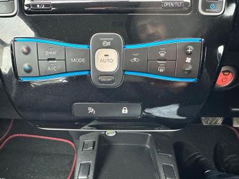 Nissan Leaf 24kWh Acenta Auto 5dr