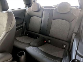 MINI Electric Hatch Cooper SE 32.6kWh Level 2 Hatchback 3dr Electric Auto (184 ps)