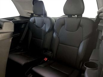 Volvo XC90 2.0 D5 Momentum SUV 5dr Diesel Geartronic 4WD Euro 6 (s/s) (225 