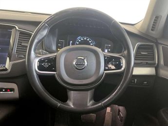 Volvo XC90 2.0 D5 Momentum SUV 5dr Diesel Geartronic 4WD Euro 6 (s/s) (225 