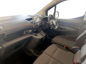 Vauxhall Combo Electric 2300 50kWh Sportive Panel Van 5dr Electric Auto L1 H1 (7.4kW Cha