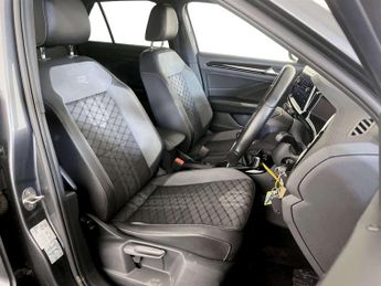 Volkswagen T-Roc 1.5 TSI R-Line SUV 5dr Petrol Manual Euro 6 (s/s) (150 ps)