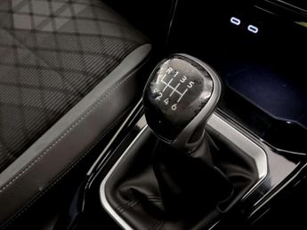 Volkswagen T-Roc 1.5 TSI R-Line SUV 5dr Petrol Manual Euro 6 (s/s) (150 ps)