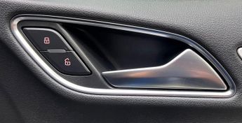 Audi Q3 2.0 TDI S line S Tronic quattro Euro 6 (s/s) 5dr