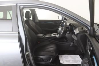 MG MG5 61.1kWh Trophy Long Range Auto 5dr