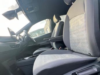 Volkswagen ID.3 Pro Performance 58kWh Life Auto 5dr