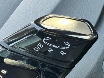 Volkswagen ID.3 Pro Performance 58kWh Life Auto 5dr