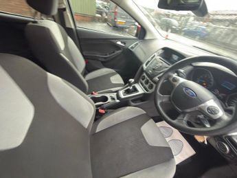 Ford Focus 1.0T EcoBoost Zetec Euro 5 (s/s) 5dr