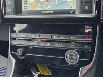 Jaguar XE 2.0d R-Sport Auto Euro 6 (s/s) 4dr