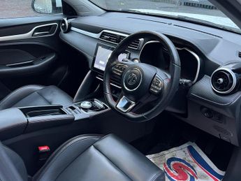 MG MG ZS 72.6kWh Trophy Long Range Auto 5dr