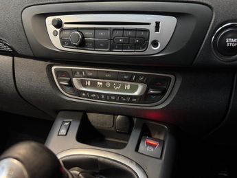 Renault Scenic 1.5 dCi ENERGY Dynamique TomTom Euro 5 (s/s) 5dr