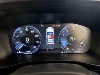 Volvo XC40 1.5 T3 Momentum Pro SUV 5dr Petrol Manual Euro 6 (s/s) (156 ps)