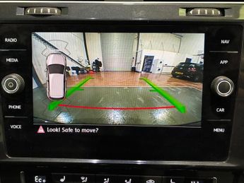 Volkswagen e-Golf 35.8kWh e-Golf Auto 5dr