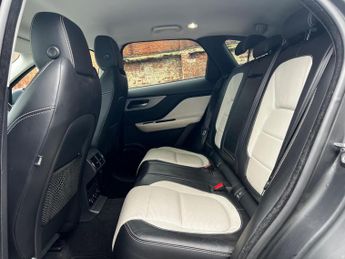 Jaguar F-PACE 2.0 D180 R-Sport Auto AWD Euro 6 (s/s) 5dr