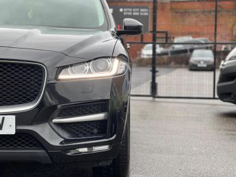 Jaguar F-PACE 2.0 D180 R-Sport Auto AWD Euro 6 (s/s) 5dr