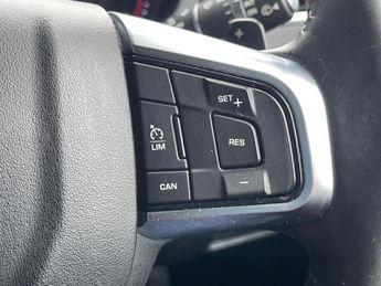 Land Rover Discovery Sport 2.0 TD4 SE Tech Auto 4WD Euro 6 (s/s) 5dr