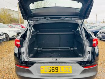 Vauxhall Grandland X 1.2 Turbo SE Auto Euro 6 (s/s) 5dr