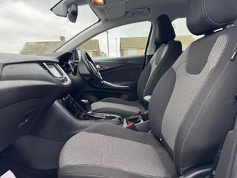 Vauxhall Grandland X 1.2 Turbo SE Auto Euro 6 (s/s) 5dr