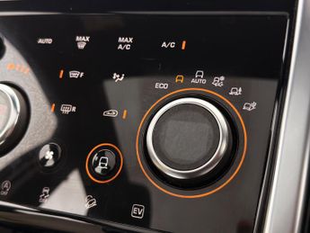 Land Rover Discovery Sport 1.5 P300e 12.2kWh R-Dynamic SE Auto 4WD Euro 6 (s/s) 5dr