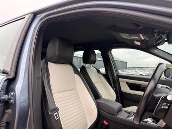 Land Rover Discovery Sport 1.5 P300e 12.2kWh R-Dynamic SE Auto 4WD Euro 6 (s/s) 5dr