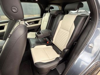 Land Rover Discovery Sport 1.5 P300e 12.2kWh R-Dynamic SE Auto 4WD Euro 6 (s/s) 5dr