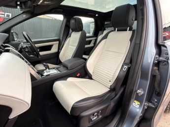 Land Rover Discovery Sport 1.5 P300e 12.2kWh R-Dynamic SE Auto 4WD Euro 6 (s/s) 5dr