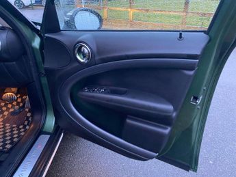 MINI Countryman 2.0 Cooper SD SUV 5dr Diesel Auto Euro 6 (143 ps)