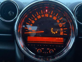MINI Countryman 2.0 Cooper SD SUV 5dr Diesel Auto Euro 6 (143 ps)