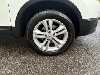 Nissan Qashqai 1.6 Acenta 2WD Euro 5 (s/s) 5dr