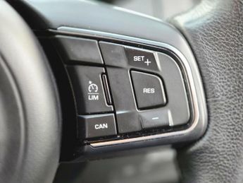 Jaguar E-PACE 2.0 D180 S Auto AWD Euro 6 (s/s) 5dr