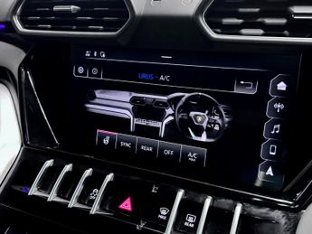 Lamborghini Urus 4.0 V8 BiTurbo SUV 5dr Petrol Auto 4WD Euro 6 (650 ps)