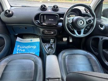 Smart fortwo 17.6kWh Edition 1 Auto 2dr (22kW Charger)